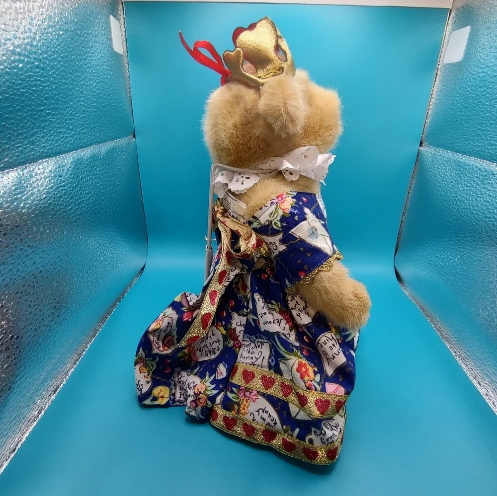 Muffy VanderBear, Queen of Hearts Bear!